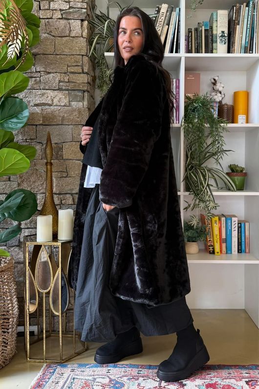 Mara Luxury Faux Fur Long Coat Black 